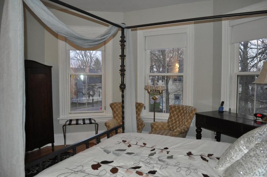 Summerside Inn Bed And Breakfast Екстериор снимка