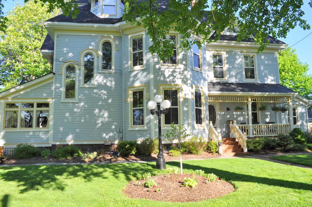 Summerside Inn Bed And Breakfast Екстериор снимка