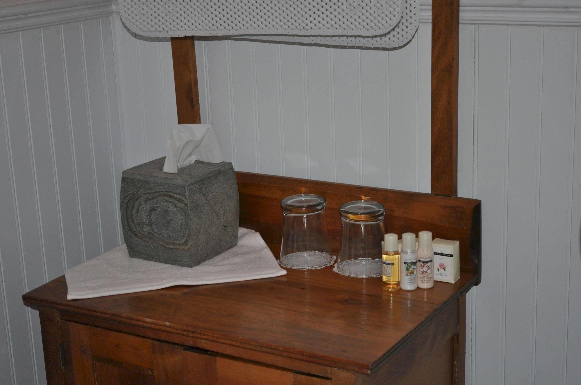 Summerside Inn Bed And Breakfast Екстериор снимка
