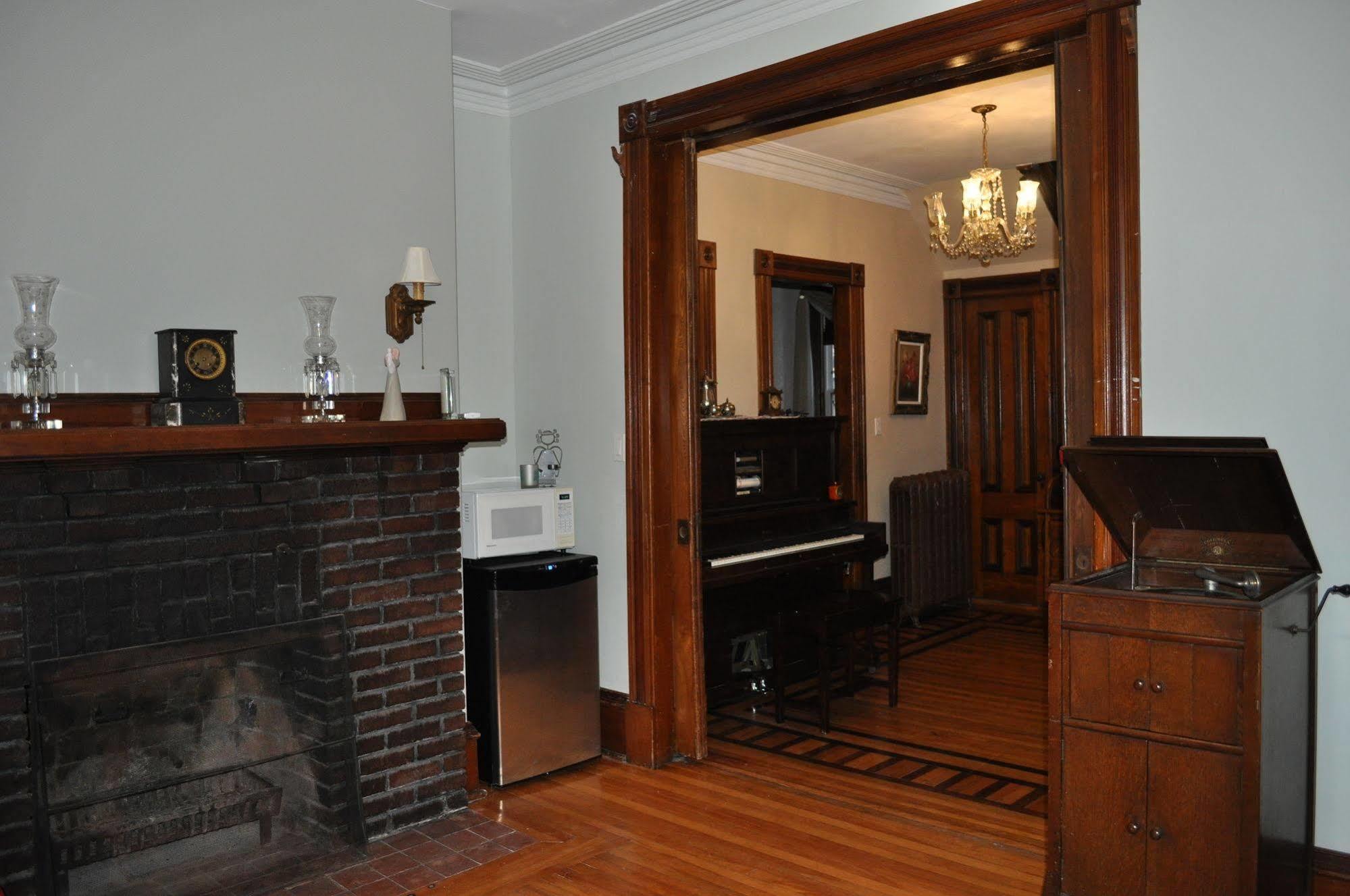 Summerside Inn Bed And Breakfast Екстериор снимка