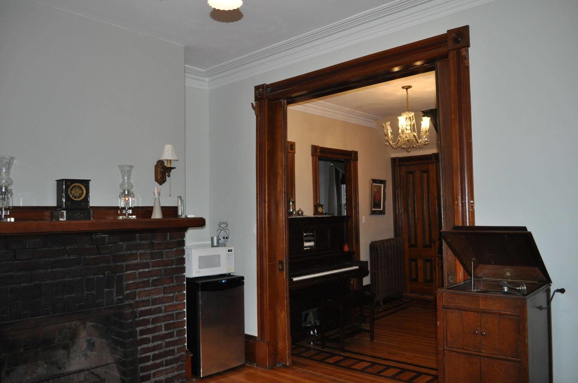 Summerside Inn Bed And Breakfast Екстериор снимка